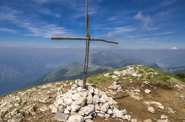 Cima Delle Pozzette Ξύλινος Σταυρός Στην Κορυφή Ενός Βουνού Τουριστική — Φωτογραφία Αρχείου