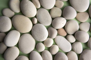 Nehir taş arka planda gün ışığı