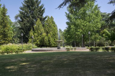 Eski Sihirli Çeşme ile Ferrara, genel Şehir Parkı