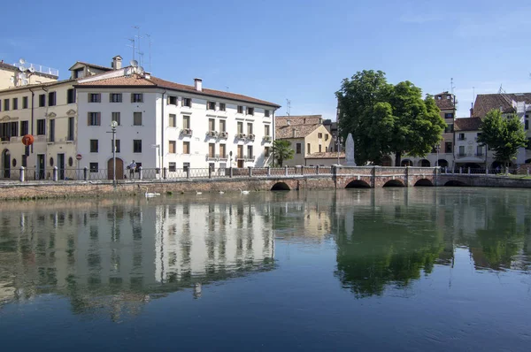 Treviso Városa Olaszország 2018 Június Treviso Romantikus Város Utcáin Turisztikai — Stock Fotó