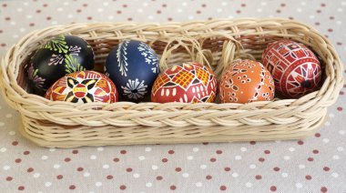 Ev yapımı el yapımı sepet, tablo Easter dekorasyon yumurta boyalı