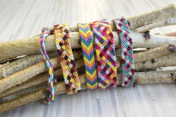 Grupo Pulseras Tejidas Naturales Coloridas Hechas Mano Amistad — Foto de Stock