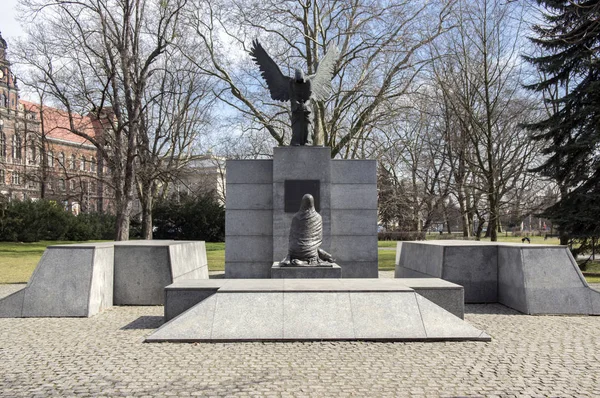 Wroclaw Polonia Marzo 2018 Monumento Masacre Katyn Luz Del Sol — Foto de Stock