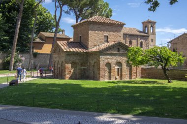 Ravenna / İtalya - 20 Haziran 2018: San Vitale güzel tarihi yapı, İlgilenilen yeri şaşırtıcı Basilica.