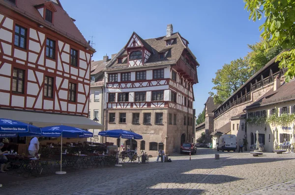 Núremberg / ALEMANIA - 17 de septiembre de 2018: Casa histórica Albrecht Durer Fachwerkhaus en estilo renacentista alemán. Madera enmarcada . —  Fotos de Stock