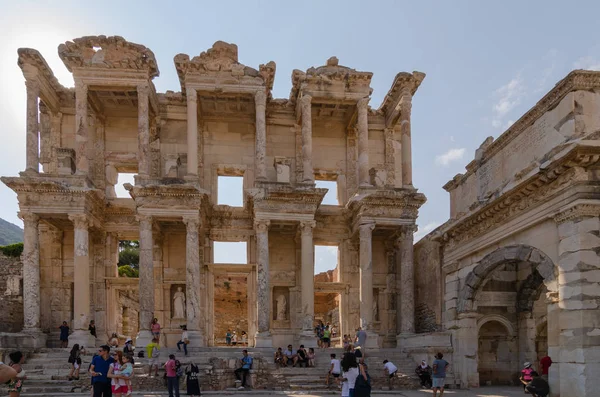 Ephesus Efes Sitio Arqueológico Turquía Agosto 2018 Los Turistas Exploran —  Fotos de Stock