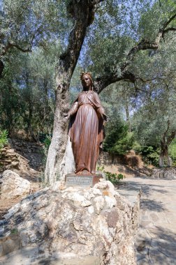 Meryem Ana heykeli. (Meryemana), Meryem Ana Evi Meryem, İsa'nın annesi son ikamet olduğuna inanılır. Efes, Türkiye