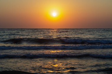 renkli şafak denize. doğa kompozisyon.