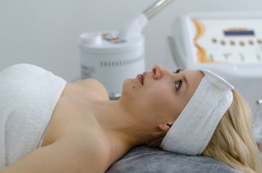 Kozmetik yüz tedavi