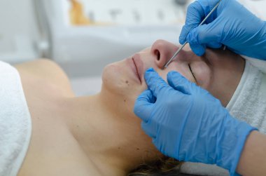 Kozmetik yüz tedavi