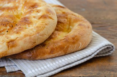 Ramazan Pidesi ( Türkçe; Ramazan Pidesi )