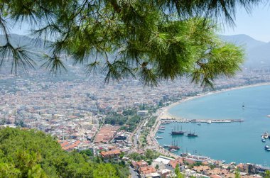 Alanya Kalesi'nden Alanya şehrine manzara (Türkiye)