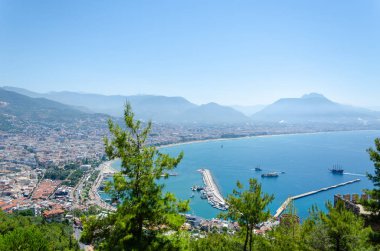 Alanya Kalesi'nden Alanya şehrine manzara (Türkiye)