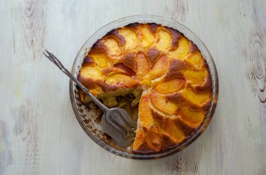 Ev yapımı şeftali kek