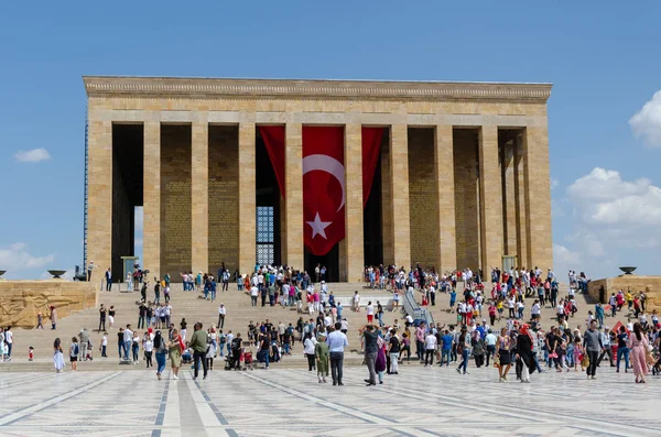 Tomb of the great leader Mustafa Kemal Ataturk: Anitkabir — Stock Photo, Image