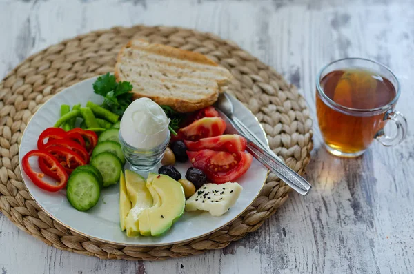 Healthy Keto Diet Breakfast Boiled Egg Avocado Cheese Cucumber Pepper — Stock Photo, Image