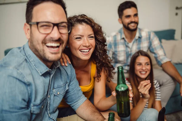 Group Friends Having Fun Home Enjoying Together — Stock Photo, Image