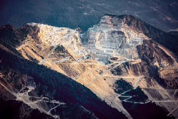 Gün Batımında Mermer Ocağı Carrara Toskana Talya — Stok fotoğraf