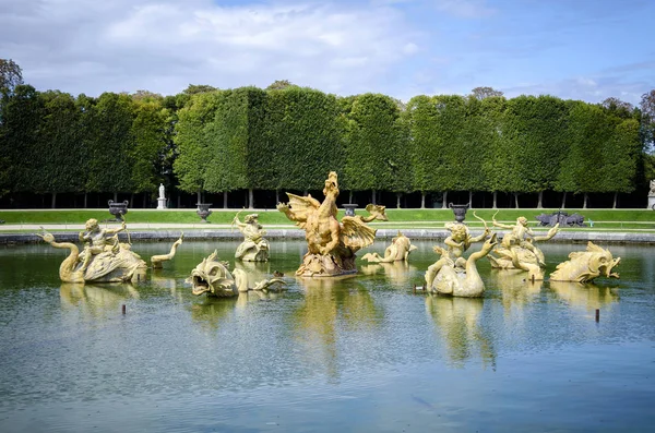 Dragon Bassängen Och Vatten Avenue Trädgårdarna Slottet Versailles Paris Frankrike — Stockfoto