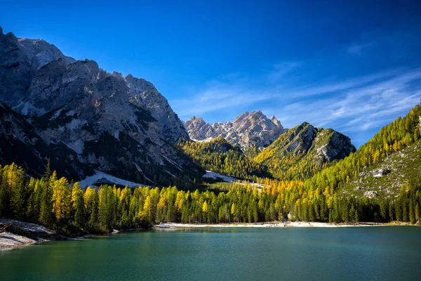 Braies Lake Dolomitterne Trentino Alto Adige Italien - Stock-foto