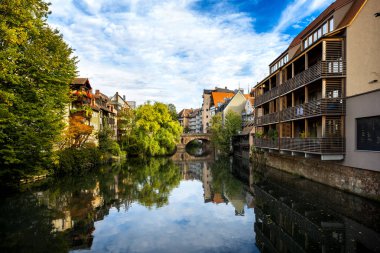 Nürnberg, Max Bruke Köprüsü Pegnitz Nehri. Franconia, Almanya