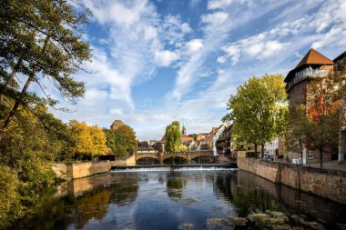 Nürnberg, Max Bruke Köprüsü Pegnitz Nehri. Franconia, Almanya