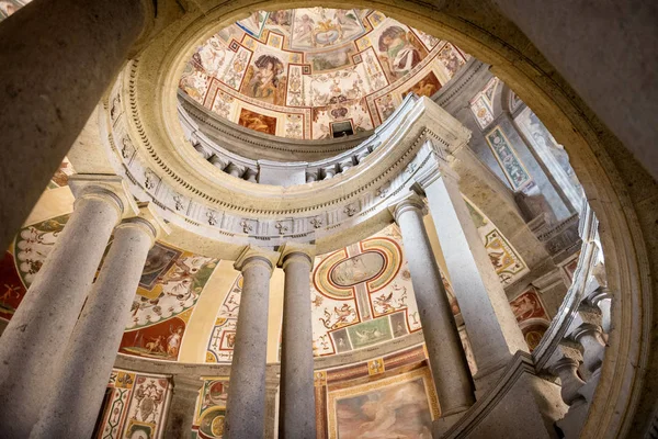 Caprarola, İtalya 23 Mart 2018: Villa Farnese (içinde İtalyan Palazzo Farnese), bir köşkte Caprarola kasaba Viterbo, Kuzey Lazio, İtalya,