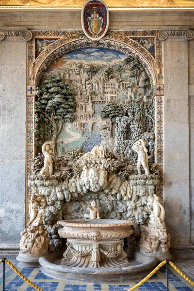 Caprarola Italien März 2018 Palazzo Farnese Rustikaler Brunnen Der Loggia — Stockfoto