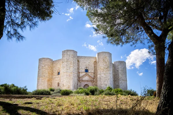 Güneydoğu Andria - Castel del Monte, Apulia, İtalya.