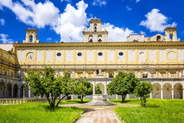 Pięknym Krużgankiem Ogrody San Martino Certosa San Martino Lub Chartreuse — Zdjęcie stockowe