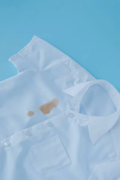 Las Manchas Salsa Soja Una Camisa Blanca Foto Alta Calidad — Foto de Stock