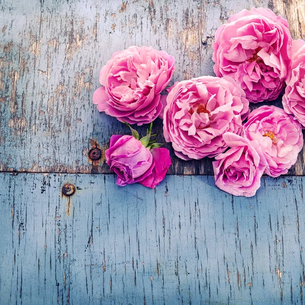 Bouquet Rose Rosa Sfondo Legno — Foto Stock