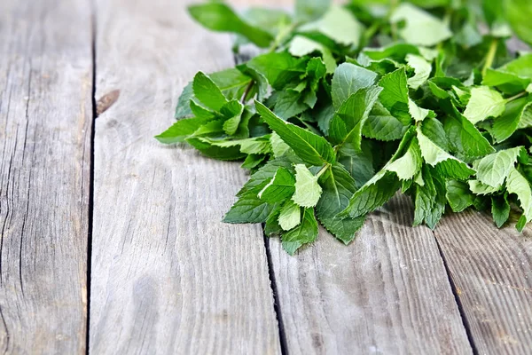 Peppermint Wooden Table — Stock Photo, Image