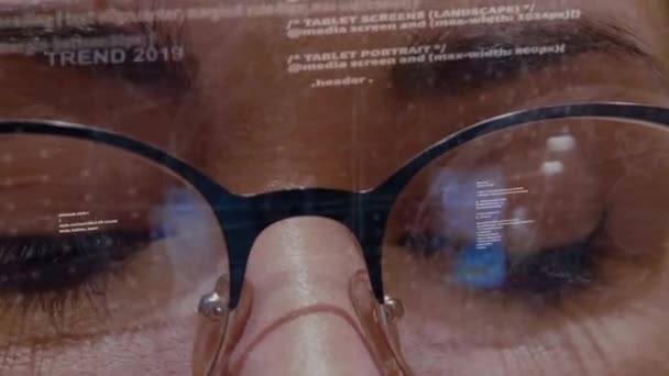 Tendance 2019 texte sur fond de développeur féminin 