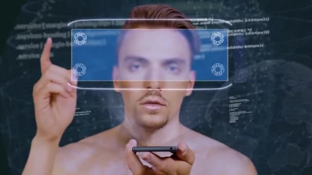 Adam HUD hologramlı veri depoyla etkileşime girer — Stok video