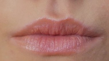 Güzel gülümsemeye yakınlaşın