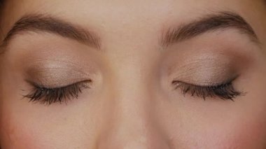 Yeşil kahverengi gözler yakın çekim