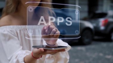 Sarışın HUD hologram APPS ile etkileşime girer