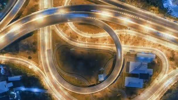 Hyperlapse Zeitraffer Des Nächtlichen Stadtverkehrs Auf Wege Stop Straße Kreuzung — Stockvideo