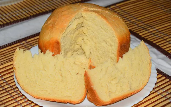 Een Brood Van Zelfgemaakt Brood — Stockfoto