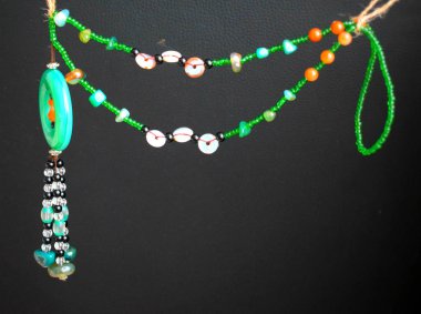 ahşap renkli boncuklar