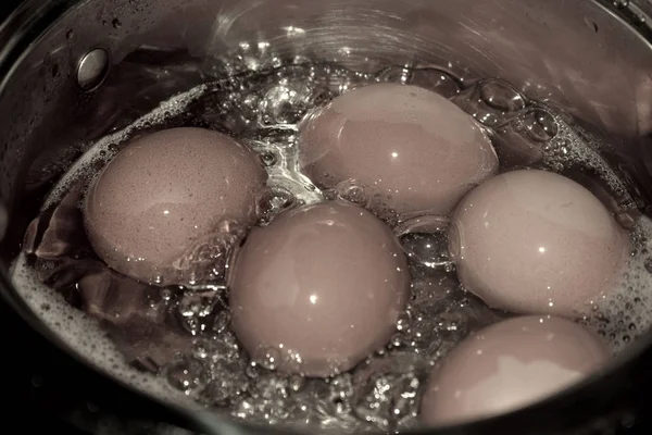 Яйця Сковороді Киплячій Воді — стокове фото