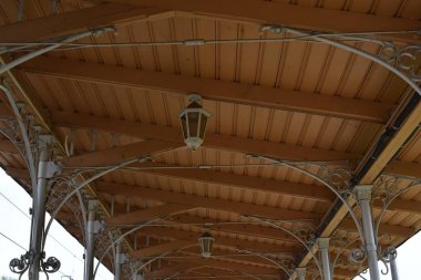 tren istasyonu, yolcular için ulaşım