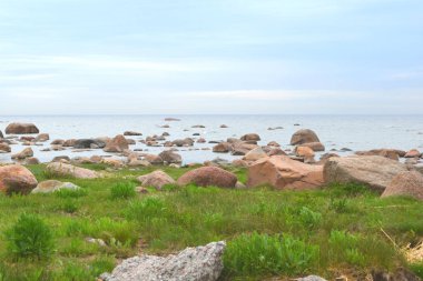 kayalar ve deniz manzarası