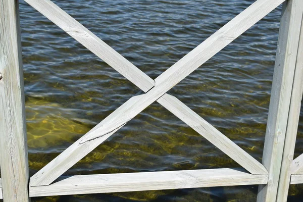 Dřevěný Most Letním Parku — Stock fotografie