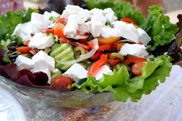 Ensalada Fresca Con Tomates Pepinos —  Fotos de Stock