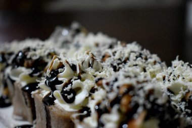 Kremalı çikolatalı pasta.