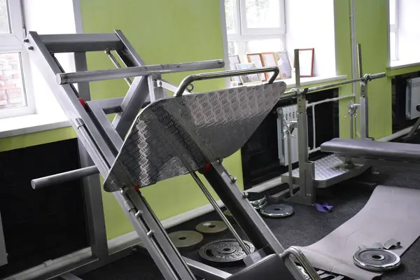 Equipamiento Deportivo Gimnasio —  Fotos de Stock