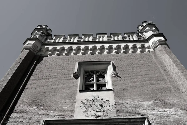 Altes Backsteinschloss Gotische Architektur — Stockfoto