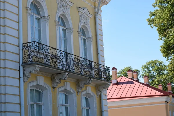 Detalles Fachada Del Edificio Del Palacio — Foto de Stock